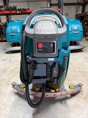 Tennant T500e 32″ Dual Disk Walk-Behind Floor Scrubber Cleaner | 523 Hrs