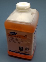(2 Bottles) Diversey Suma Break-UP SC Heavy Duty Foaming Grease-Release Cleaner