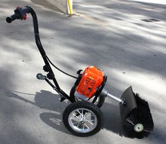HAND PUSH 52CC GAS POWER BROOM SWEEPER CLEANER DRIVEWAY ARTIFICIAL GRASS SNOW