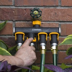 Melnor 65135AMZ 4 Way Lever Flow 8.07 x 2.24 x 5.27 inches, Yellow, Black