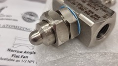 Model SF1030SS 1.9 GPH Max Siphon Fed Flat Fan Atomizing Nozzle Exair