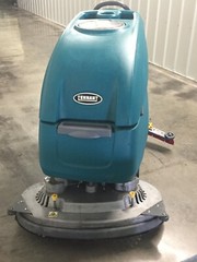 Tennant T500e 32″ Disk Floor Scrubber