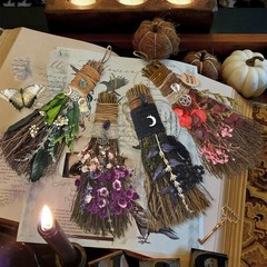 Teeloray Cinnamon Broom 7.5 Inch Witch for Altar Magic Crystal Green