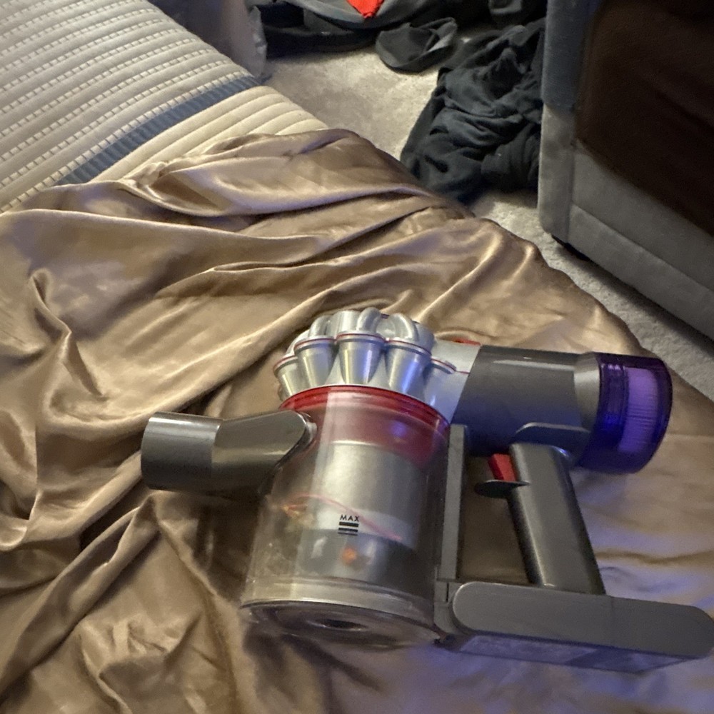 Dyson V7 Cordless Handheld Bagless Vacuum Cleaner w/ All-Purpose Tool