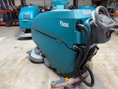 Tennant T500e 32″ Dual Disk Walk-Behind Floor Scrubber Cleaner | 523 Hrs