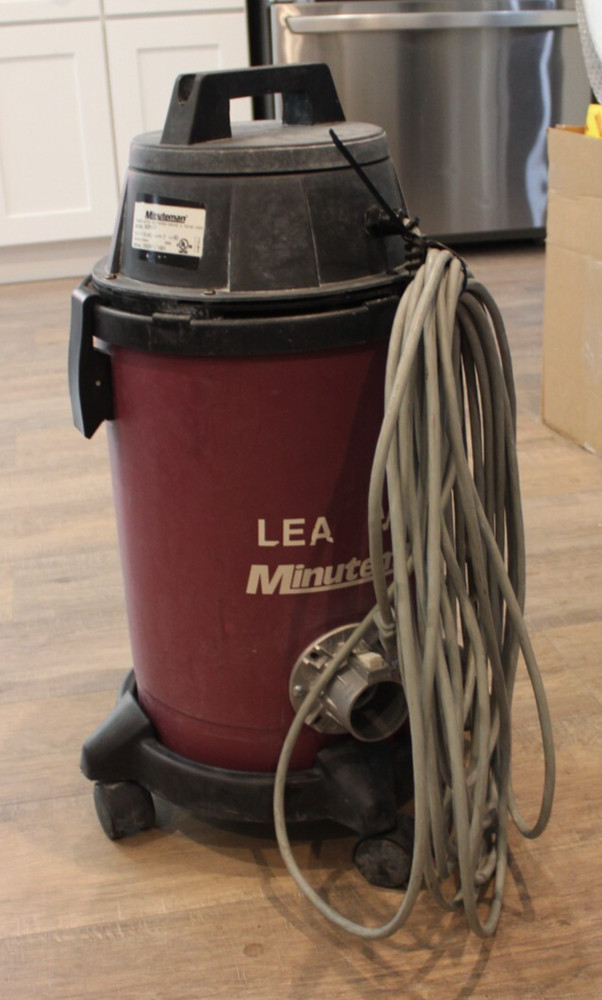 Minuteman Lead Vacuum Wet or Dry 6 Gallon “No Hoses Included”