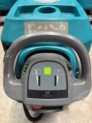 Tennant T500e 32″ Dual Disk Walk-Behind Floor Scrubber Cleaner | 523 Hrs