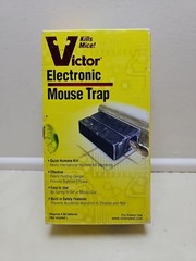 Victor M250 Electronic Mouse Trap, 100% Kill, No Touch Sealed