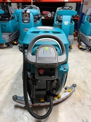Tennant T500e 32″ Dual Disk Walk-Behind Floor Scrubber Cleaner | 745 Hrs
