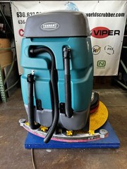 Tennant T7 RideOn Floor Scrubber 32” 03/18 Low Hours 502 Stock#1252