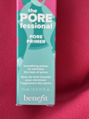 BENEFIT PORE FESSIONAL PORE PRIMER SMOOTHING TO MINIMIZE THE LOOK OF PORES FAB!!