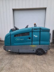 2017 Tennant T20 /LPG Powered/ Touch screen Pro-Panel/ Ride On Scrubber/Sweeper