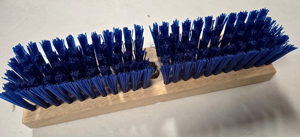 Carlisle 3627514 12″ Deck Scrub Brush Stiff Blue Polypropylene Bristles