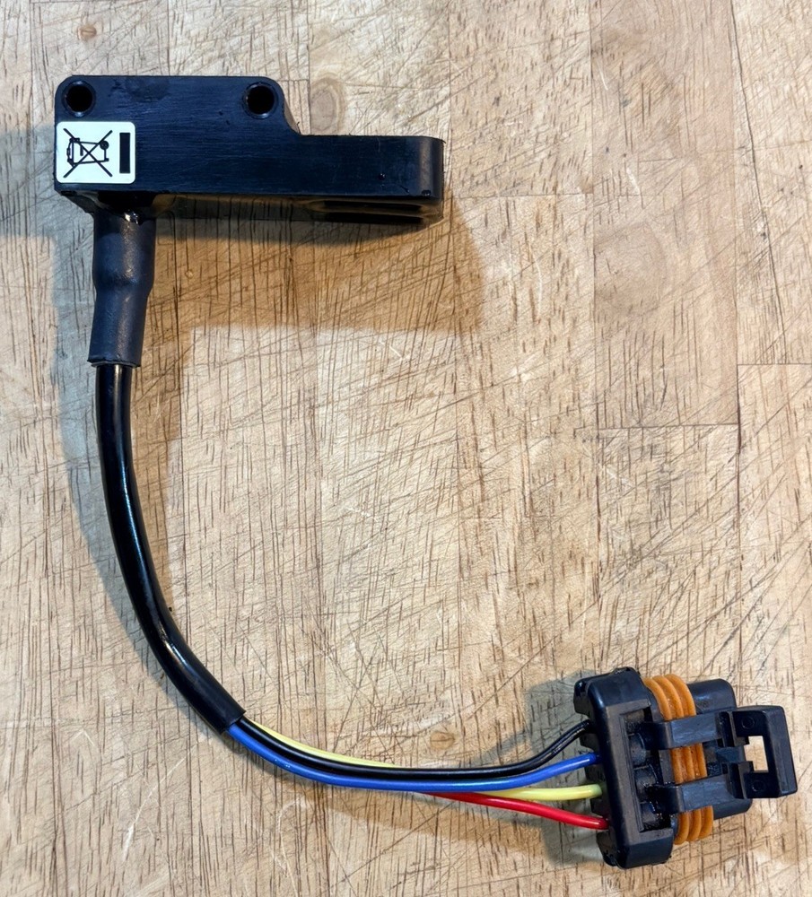 Tennant 1058687 Throttle Sensor. (REP#1011562) Used OEM Part. T7, SSR.