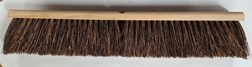 Carlisle 24″ Palmyra Garage Floor Sweep with Clamp Brace (4522200)