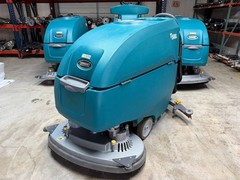 Tennant T500e 32″ Dual Disk Walk-Behind Floor Scrubber Cleaner | 523 Hrs