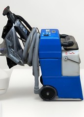 Rug Doctor Mighty Pro Portable Carpet Extractor with Hand Tool Attachment