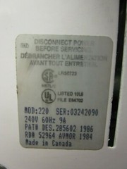 NOVA MATIK MODEL 220 WHITE SURFACE MOUNT AUTOMATIC HAND DRYER 240 VOLT 9 AMP