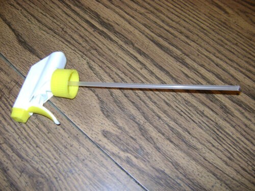 YELLOW PLASTIC TRIGGER SPRAYER 3 3/4″ ROUND FITS STANDARD BOTTLES 7″ TUBE  15