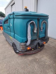 2017 Tennant T20 /LPG Powered/ Touch screen Pro-Panel/ Ride On Scrubber/Sweeper