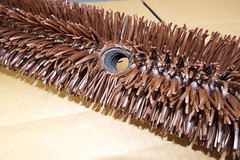 OUTDOOR SWEEPER SCRUB BRUSH BROOM POLYETHYLENE 18″ X 4″ ROUND RUGGED POOL RUGS