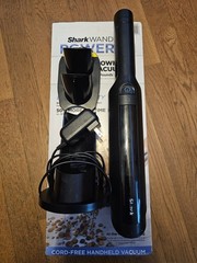 Shark WANDVAC Cordless Bagless Handheld Vacuum WV410CO For parts only
