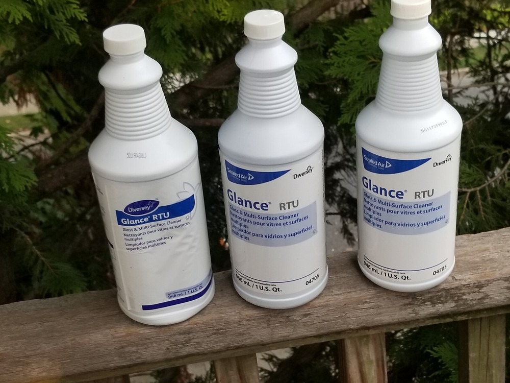 3 QUARTS DIVERSEY GLANCE COMMERCIAL INDUSTRIAL GLASS MULTI SURFACE CLEANER 0470