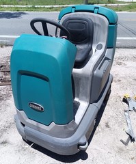 2019 – Tennant T12 Floor Scrubber Sweeper Cleaner – For Parts – T-12