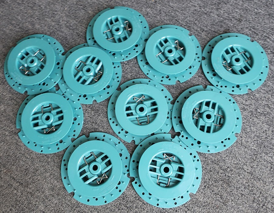 10 CENTERING DEVICES FOR VARIOUS WALK BEHIND SCRUBBERS, REPLACES TENNANT 370095