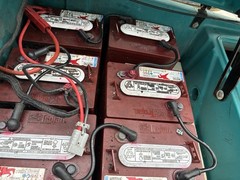 Tennant 5700 Scrub 6 Trojan Batteries and Kawasaki Blue Burnisher 27”