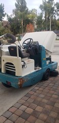 Tennant 6500 Ride-On Sweeper/Vacuum w/blower attach. Great condition.