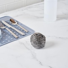 Restaurantware Stainless Steel Scrubber 100-Pack 3.15 X 3.15 X 1.969 Inches