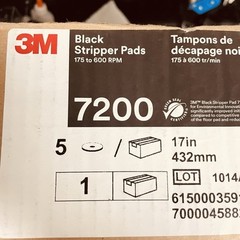 3M 7200 17 Inch Black Stripper Pad, 4 Pack In The Box
