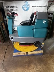 Tennant T7 RideOn Floor Scrubber 32” 10/18 Low Hours 599 New Stock#1233