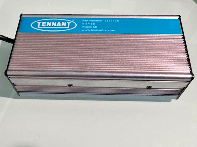 Tennant – OEM Charger Part# 1237438 – 36VDC, 5.3A, 240VAC, 60HZ, Tennant 4220840