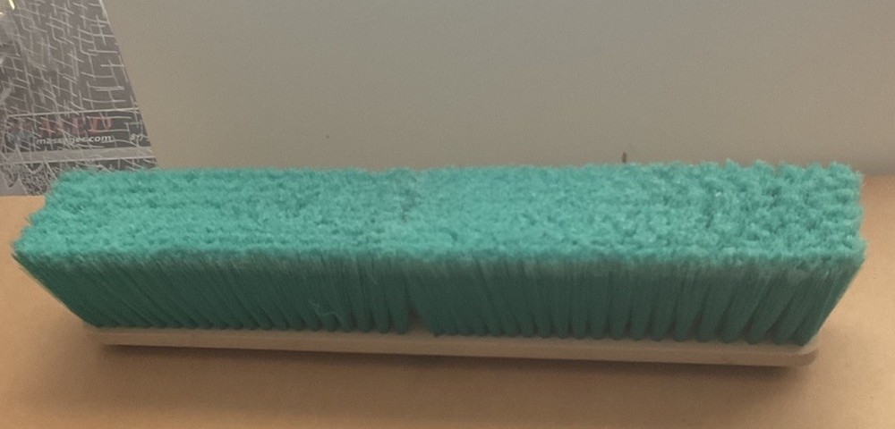 Magnolia Brush,18″ Green Polypropylene Garage Brush Push Broom Head,Soft.NWOT.