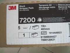 3M Stripper Floor Pad 7200, 19″, Black – Includes five pads.