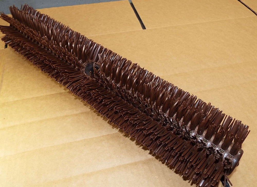 OUTDOOR SWEEPER SCRUB BRUSH BROOM POLYETHYLENE 18″ X 4″ ROUND RUGGED POOL RUGS