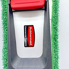 Rubbermaid Commercial 2132428 Flat Mop Frame Quick Change with Pad 18″