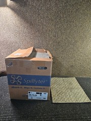 (QTY 100) Spilfyter DB-75 16″ x 18″ Universal Gray Double-Weight Absorbent Pad