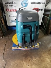 Tennant T7 RideOn Floor Scrubber 32” 10/18 Low Hours 599 New Stock#1233