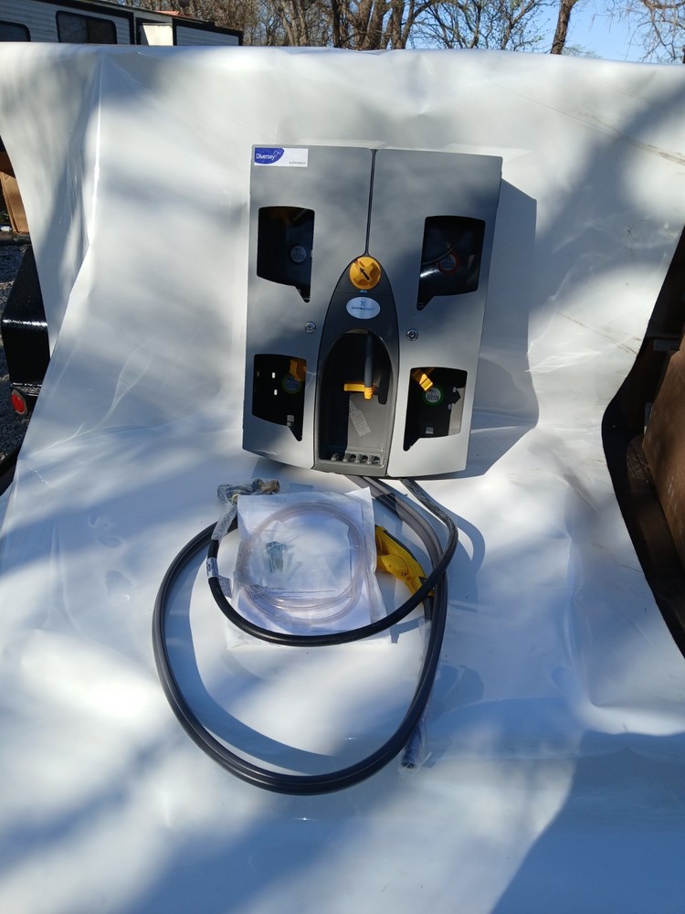Diversey J-Fill QuattroSelect Dispense System (D3754220)