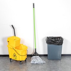 Restaurantware Green Iron Mop Handle Only 1 Count 60 Inch Quick Change Wet Mop