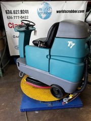 Tennant T7 RideOn Floor Scrubber 32” 03/18 Low Hours 502 Stock#1252