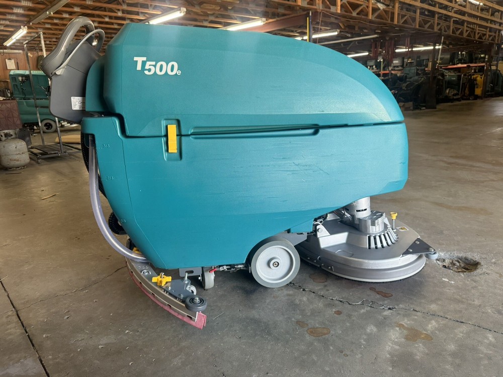 Tennant T500e 32″ Disk Floor Scrubber