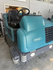 Tennant M20 Lp Scrubber Sweeper Totally Serviced Only 765 Hrs.