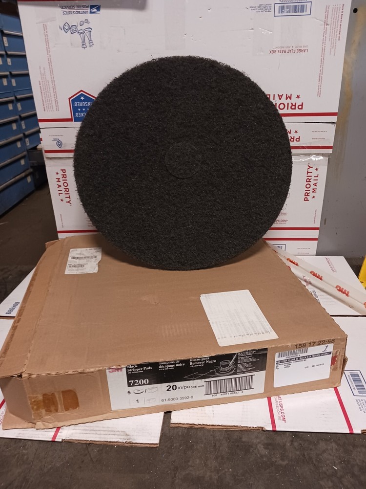 5 NEW 3M 7200 20″ BLACK STRIPPER PADS