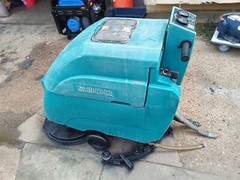 Tennant 5300 FLOOR SCRUBBER