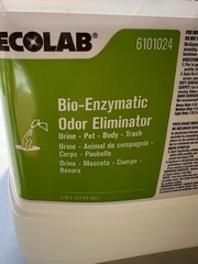 Ecolab 6101024 Bio-Enzymatic Odor Eliminator Urine Body Pet 9.46 L/2.5 Gallon