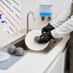 Restaurantware Stainless Steel Scrubber 100-Pack 3.15 X 3.15 X 1.969 Inches